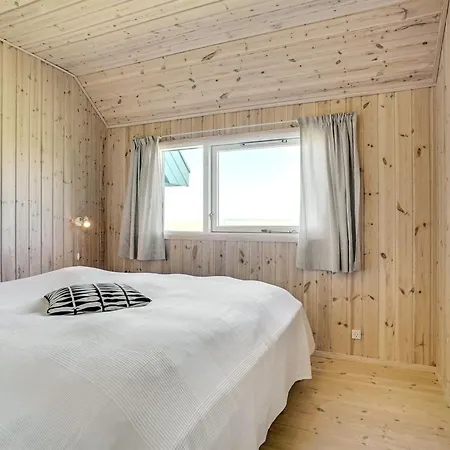 Tilje - 80m From The Sea By Interhome *