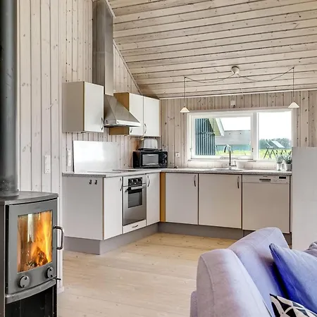 Holiday home Tilje - 80m From The Sea By Interhome *