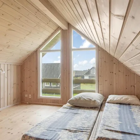 Tilje - 80m From The Sea By Interhome *