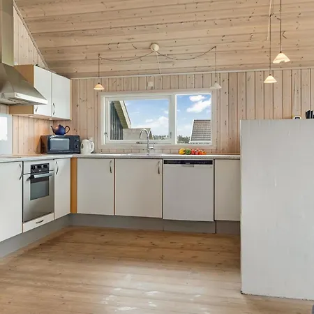 Tilje - 80m From The Sea By Interhome Nyaraló